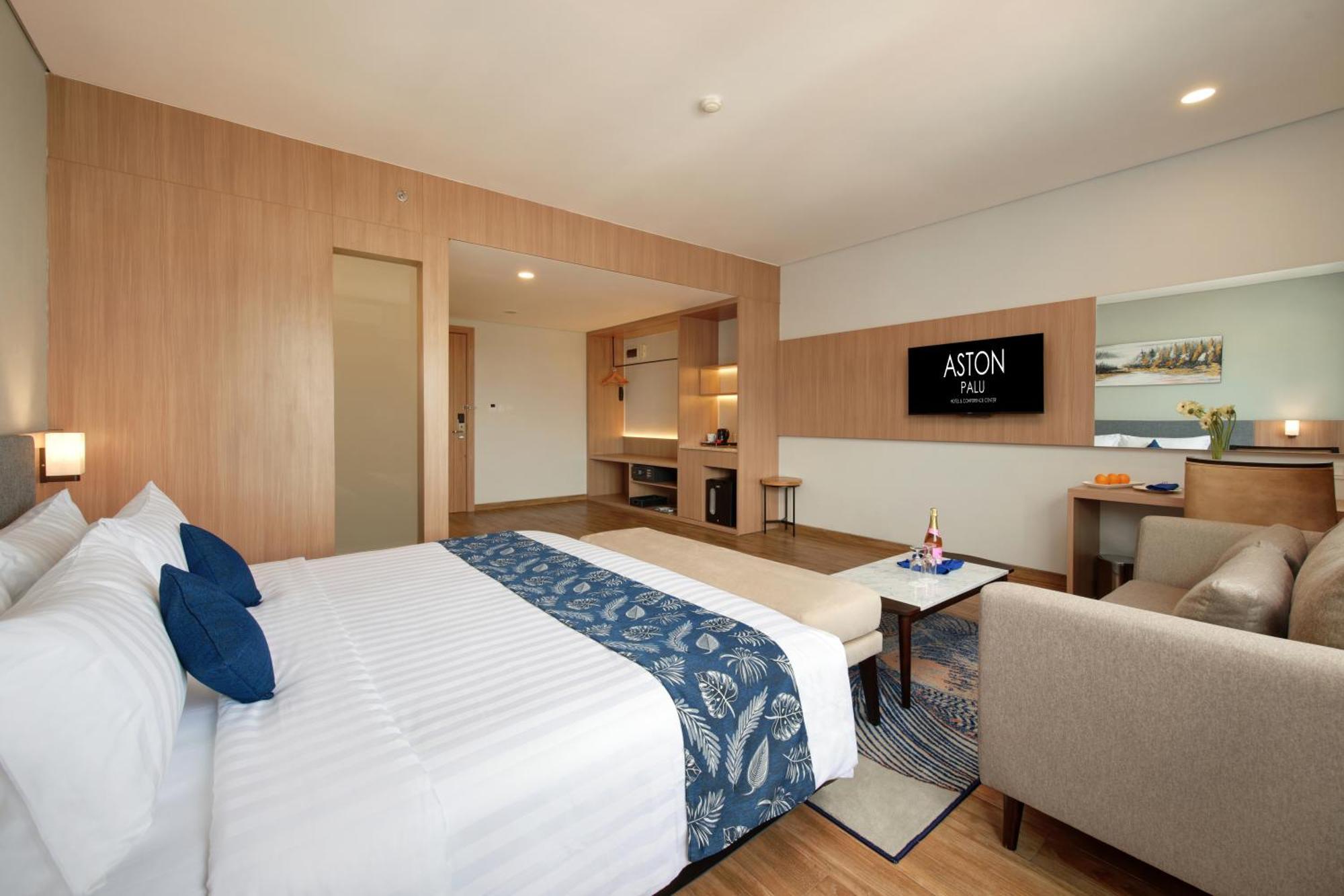 Aston Palu Hotel & Conference Center Екстер'єр фото
