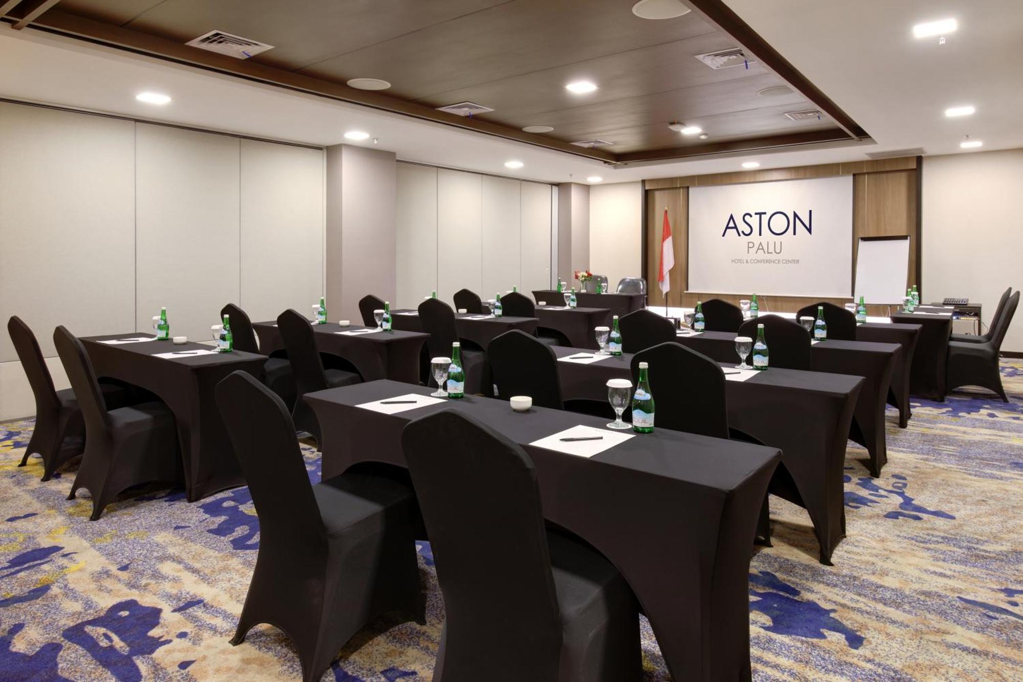 Aston Palu Hotel & Conference Center Екстер'єр фото