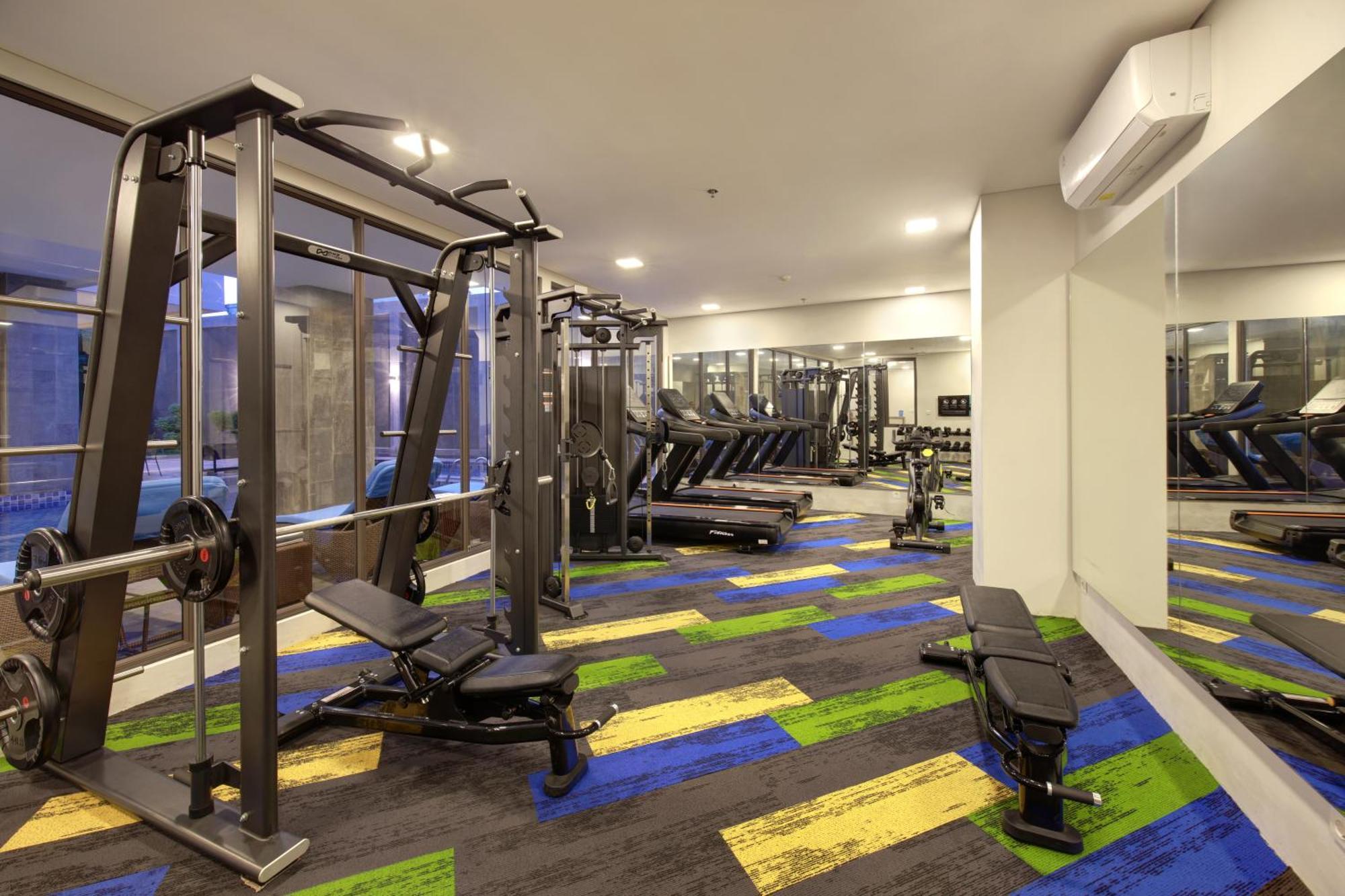 Aston Palu Hotel & Conference Center Екстер'єр фото